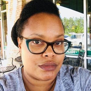 Meet your Posher, Jemelia